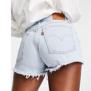 Levi's 501® High-Rise Shorts🎀 501 ORIGINAL SHORTS IN LIGHT WASH-BLUES